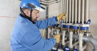 Commercial Plumber