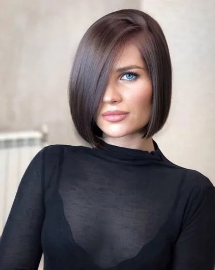 Short Haircuts for Square Faces