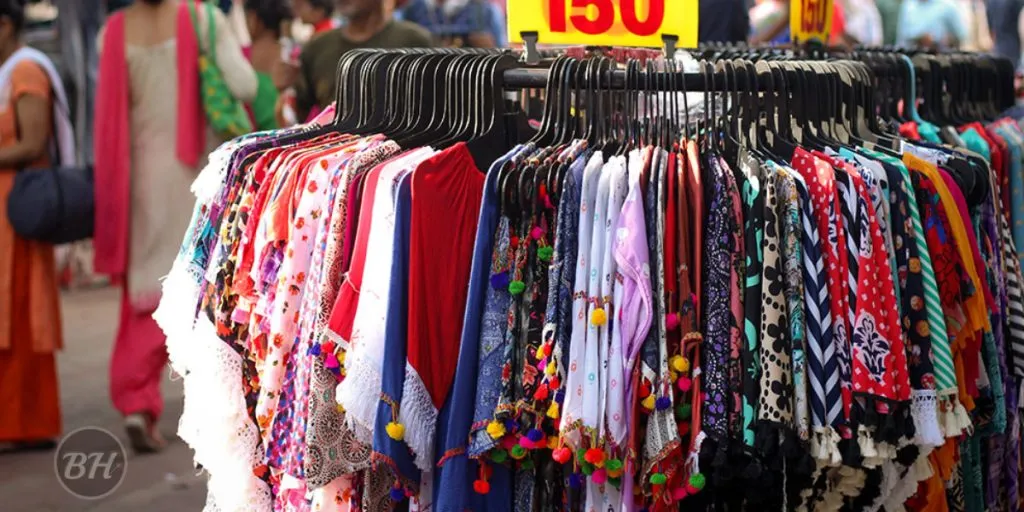 curtain market in Delhi - Sarojini Nagar