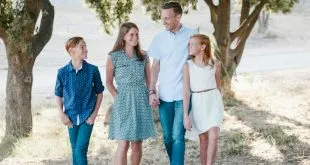 FamousParenting.com